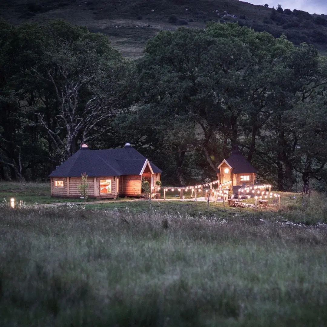 Family Glamping Cabin – Luxurious & Spacious Lodge for Groups